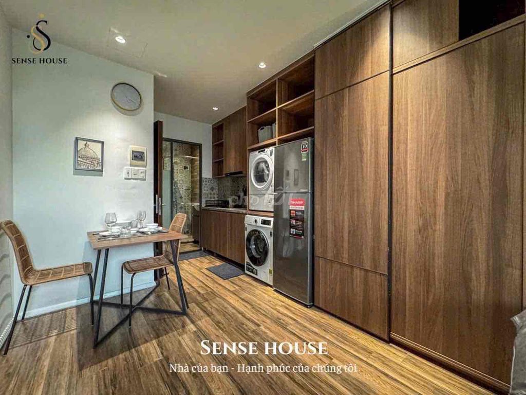 Tell Zhang Huflit, Happy Hall,ueh,bku, Towltel House, $250.