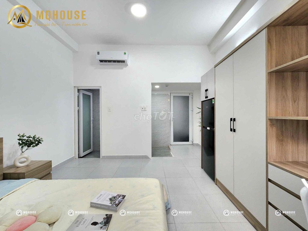 Window studio - price hssv - full interior - right in the sand