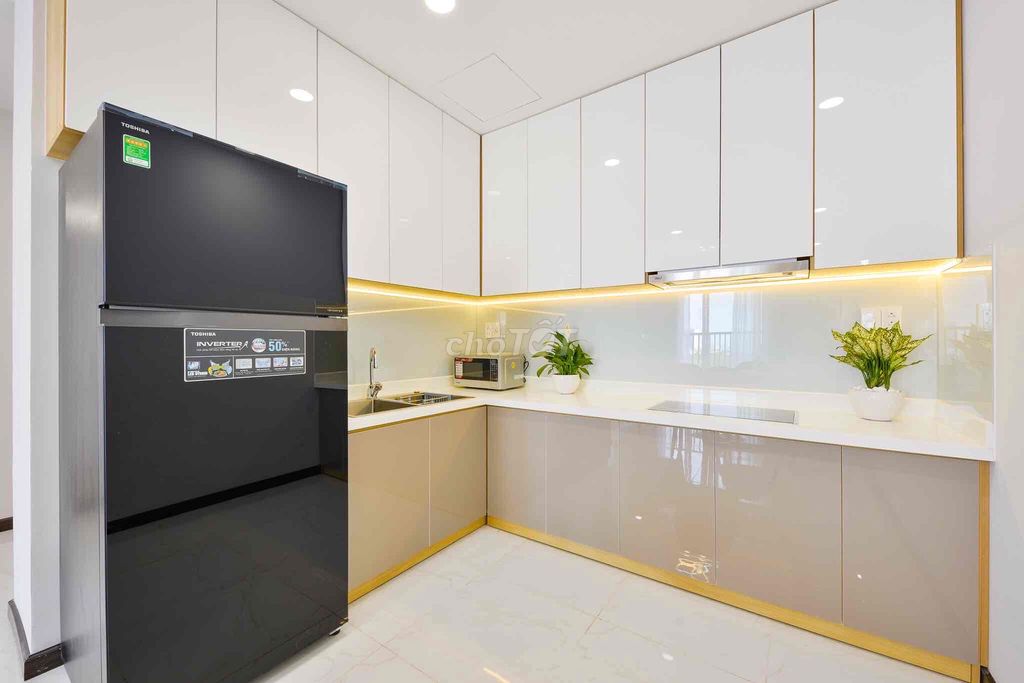 Rent an Orchard Parkview apartment three bedrooms 2 85 meters near the park