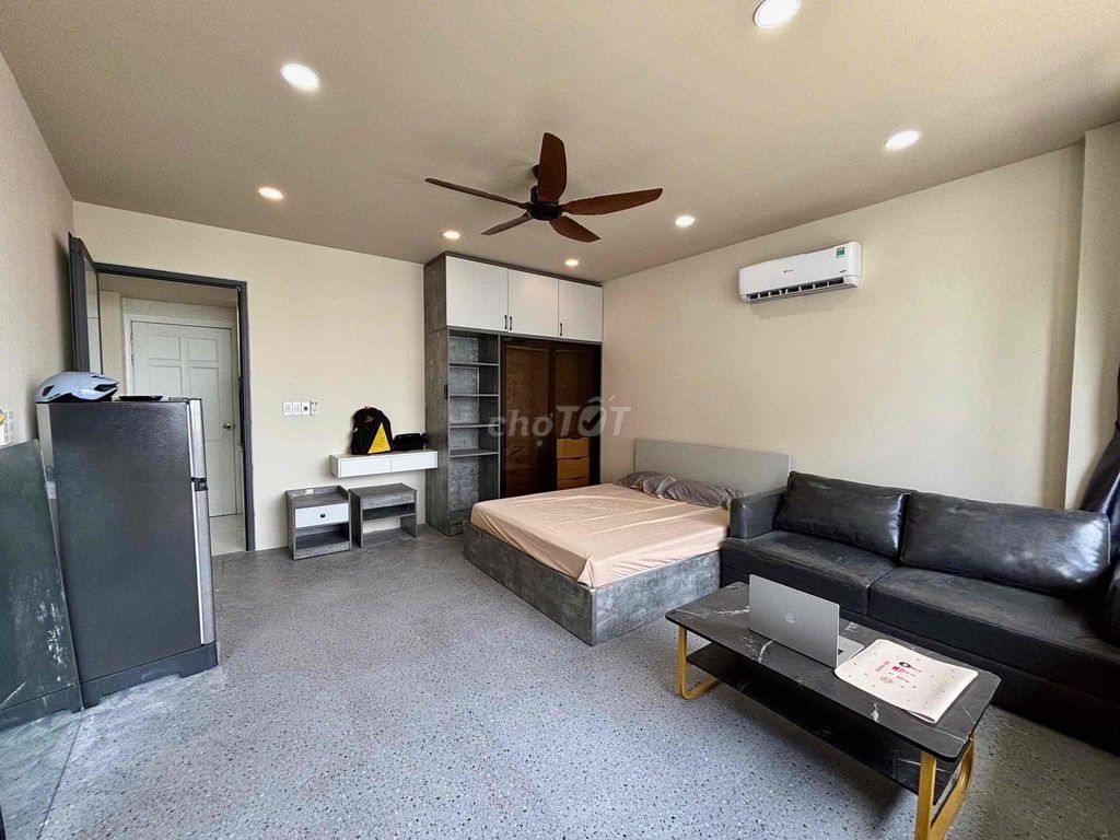 One bedroom - balcony, kitchen cup - there's private washing machine, full interior