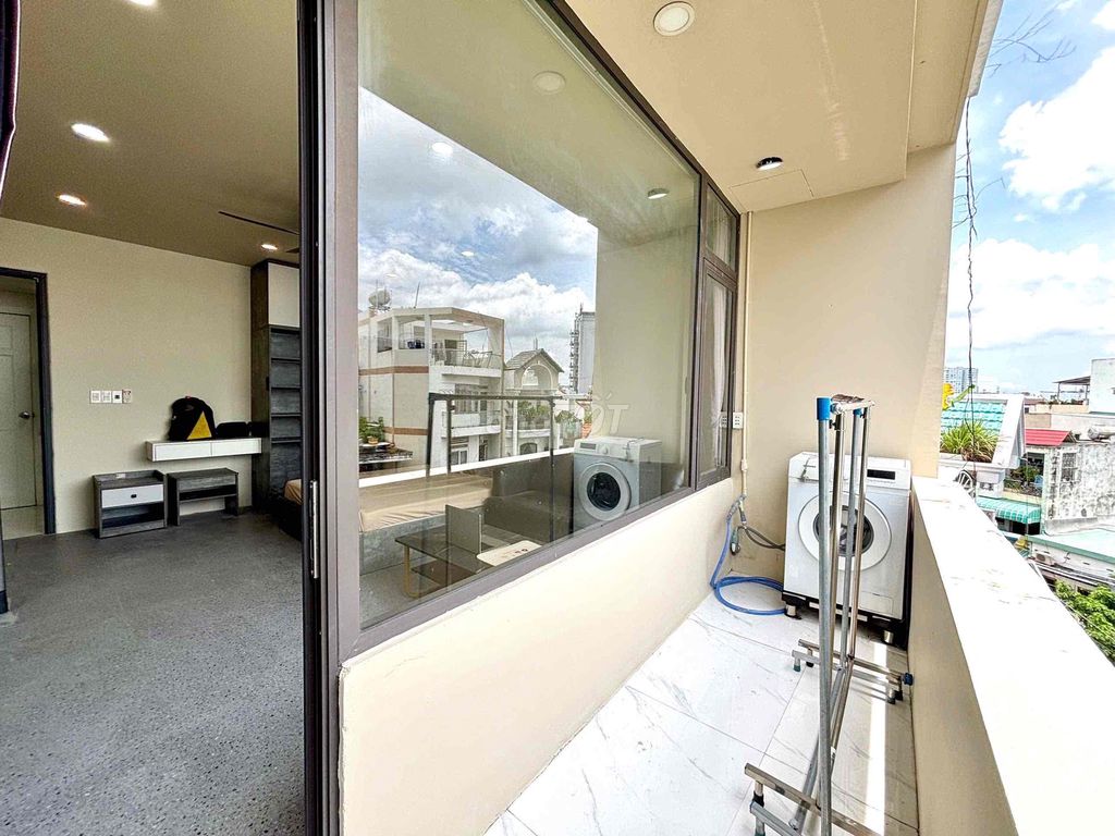 One bedroom - balcony, kitchen cup - there's private washing machine, full interior