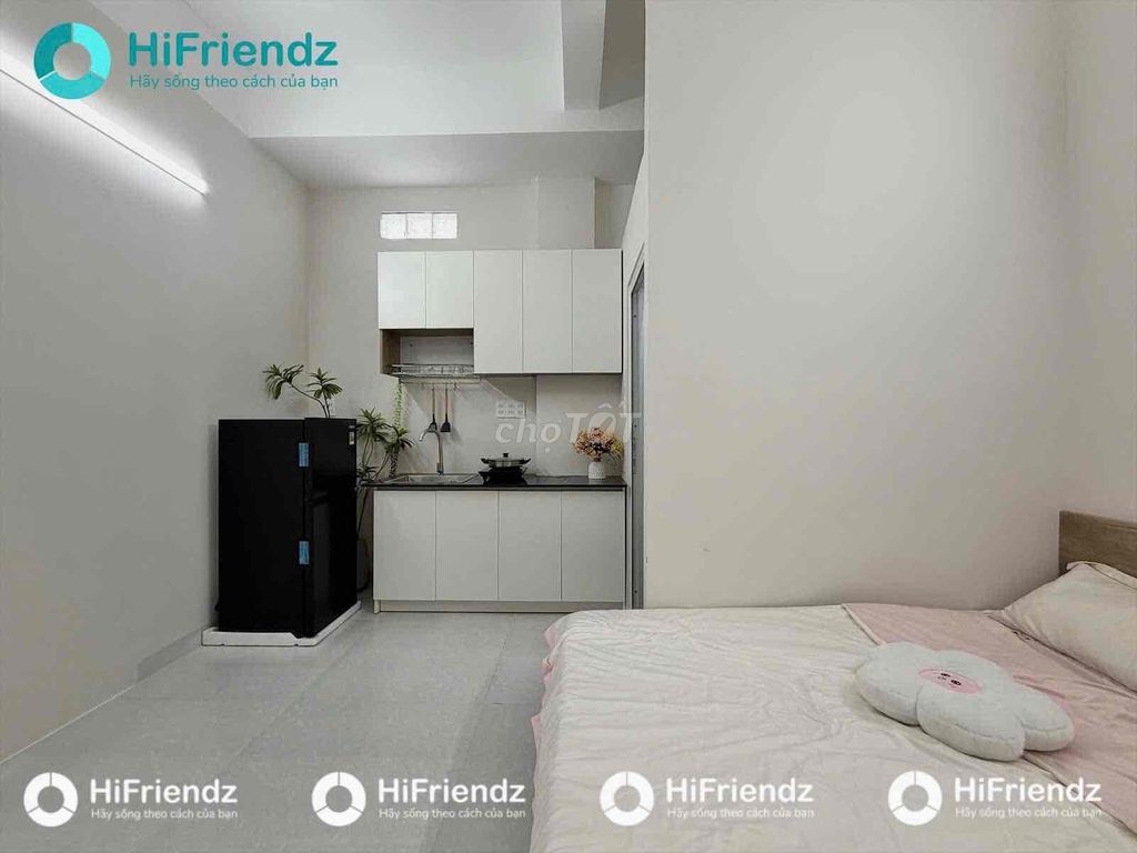 Rent a new studio building full interior. There's an elevator-car vault.