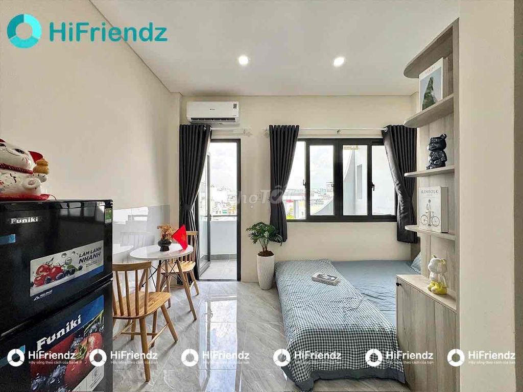 District 2 apartment Full Seven, near Saigon Bridge.