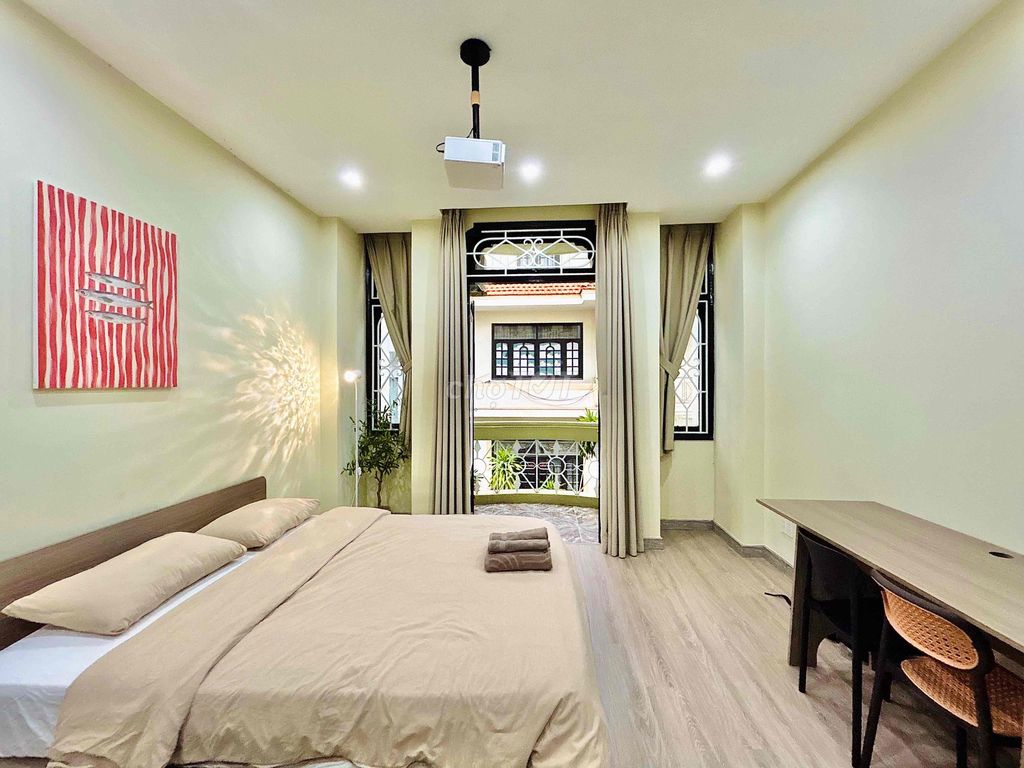 Rent a 40-foot-wide balcony.