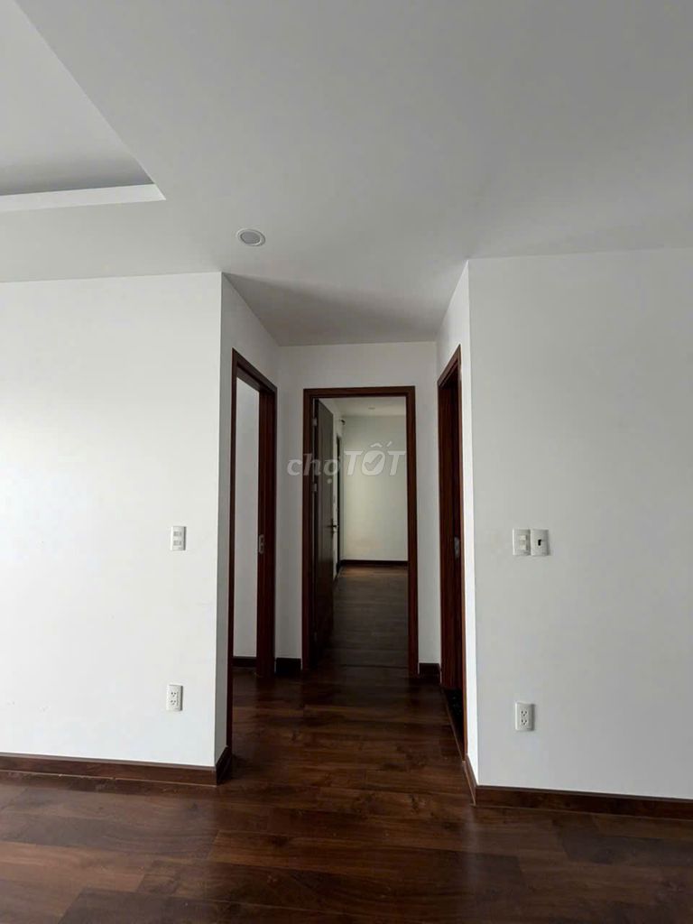Piffy ten-13 District 12. area 65 meters 2 bedrooms. ntcb.8.5 million.