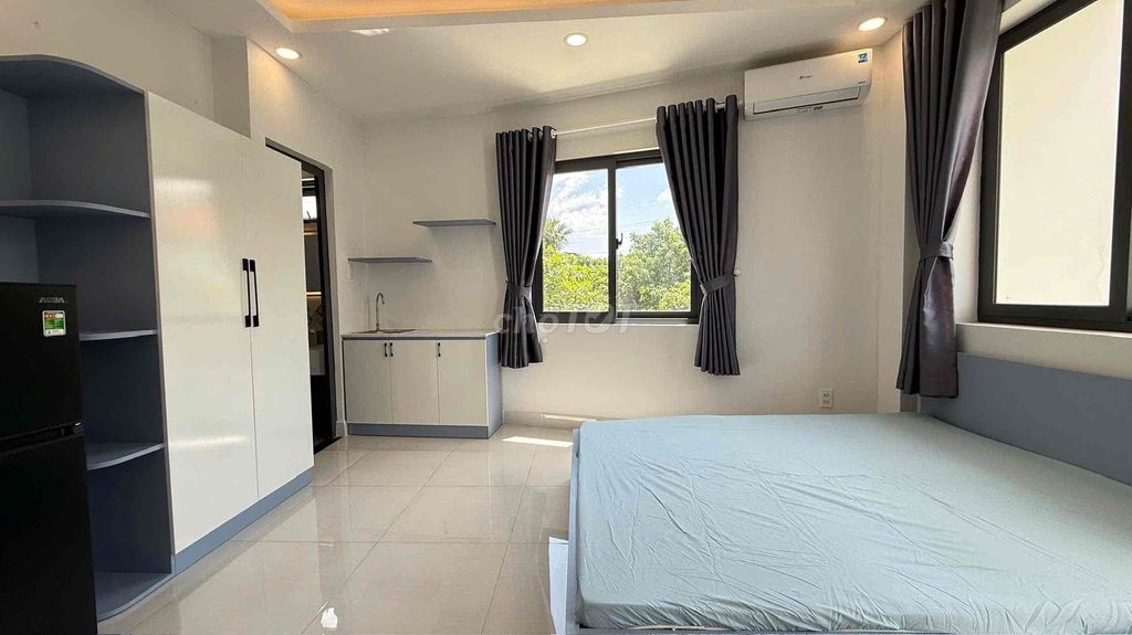 The studio apartment -- a lot of light -- the real interior right here in District 7 --