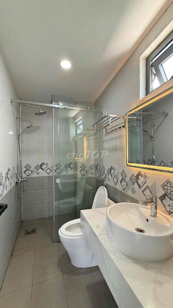 The studio apartment -- a lot of light -- the real interior right here in District 7 --