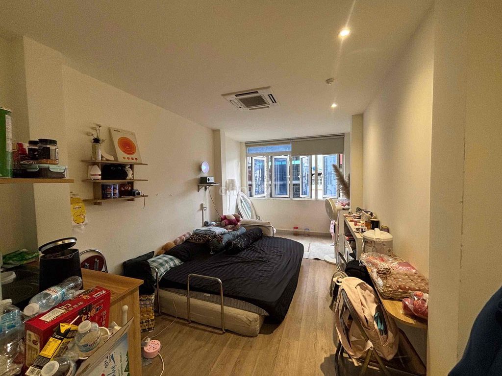 window apartment - full interior - in democratic cycle