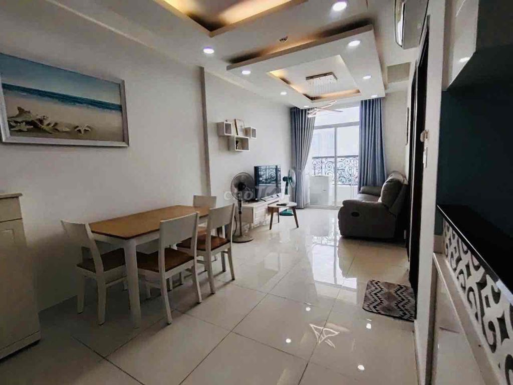 Rent the Grand Riverside District 4 - 1 bedroom 50 meters 2