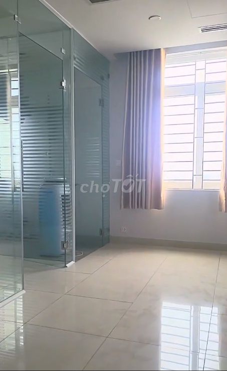 Penhouse Lữ Gia Plaza, District 11 180 M2 rent only 25 million.