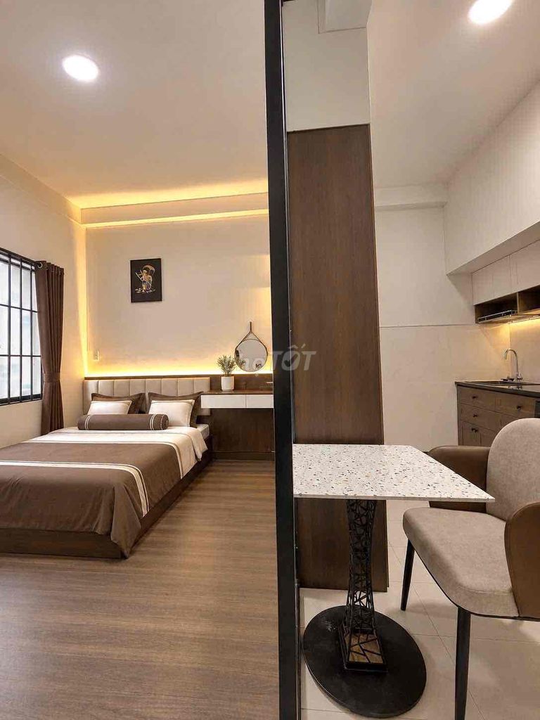 Hồ Văn Huê - Phú Nhuận - 1 balcony bedroom, extreme sky windows