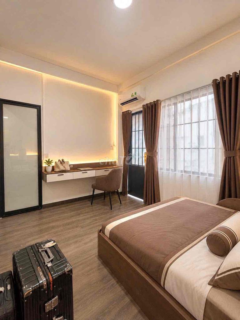 Hồ Văn Huê - Phú Nhuận - 1 balcony bedroom, extreme sky windows