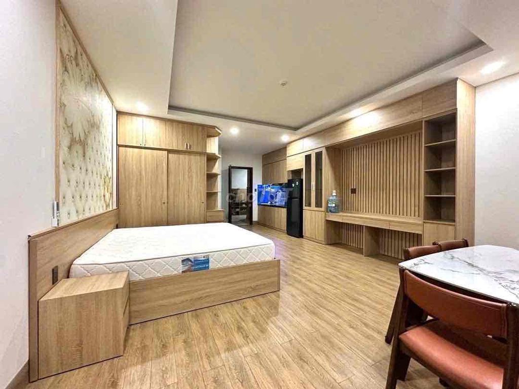 50 meters high-end service apartment on Cộng Hoà.