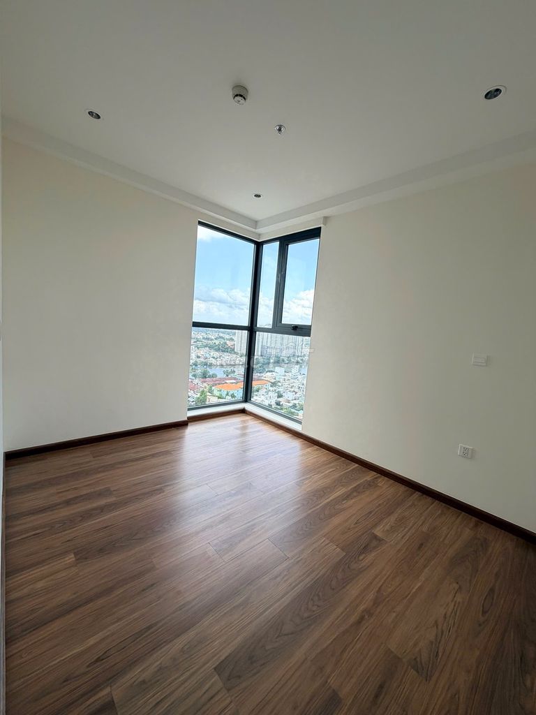 Rent the D-Aqua Gardens-- 301 Bến Bình Đông, 880m2-- 2 bedrooms.