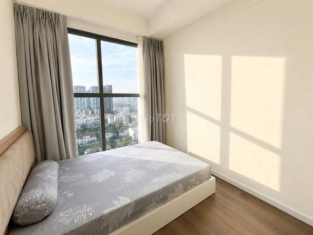 Rent a two-room suite full interior - wide view Victoria Village