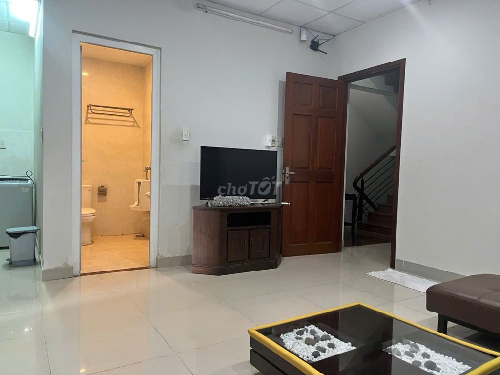 Rent a full apartment in Tân Bình district.