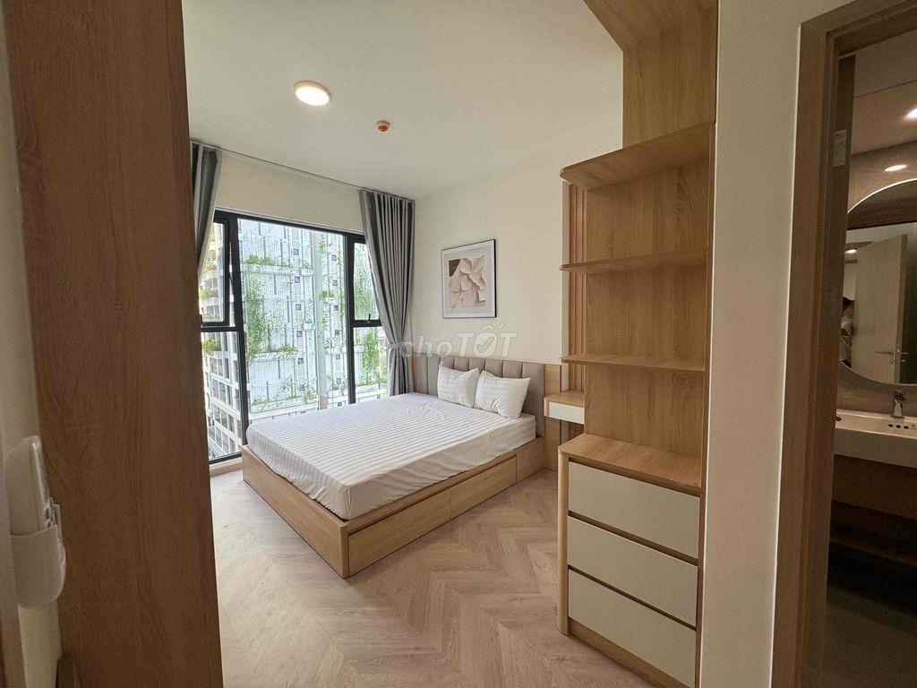 Rent a Lumiere Boulevard senior apartment