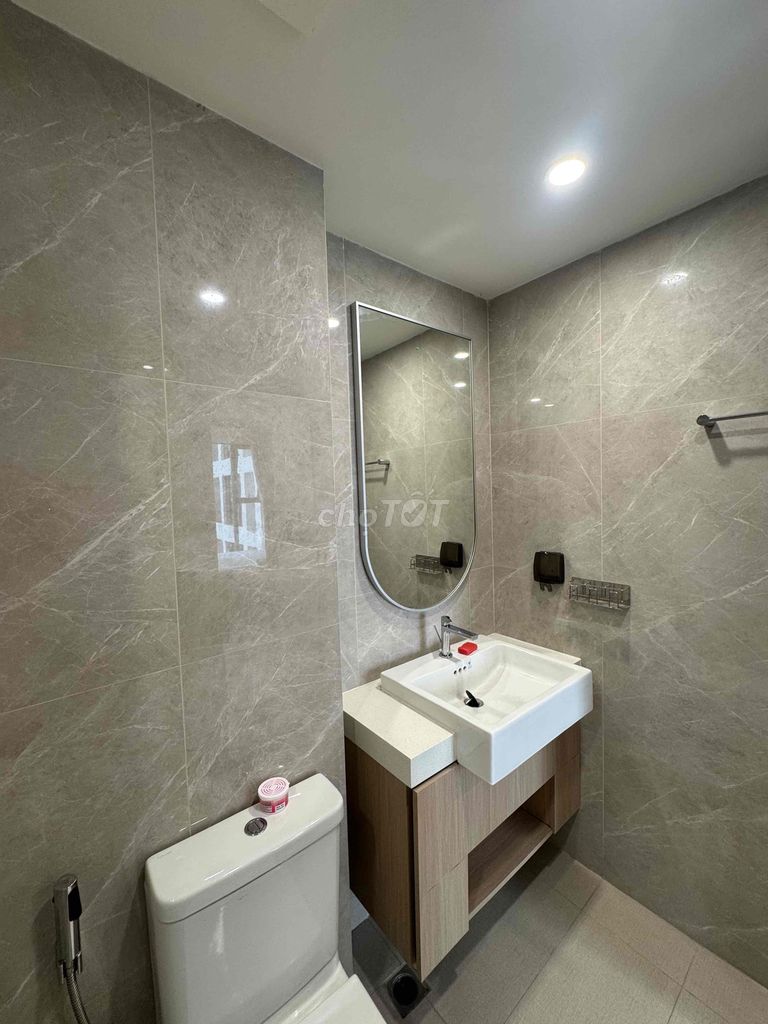 Rent a Lumiere Boulevard senior apartment
