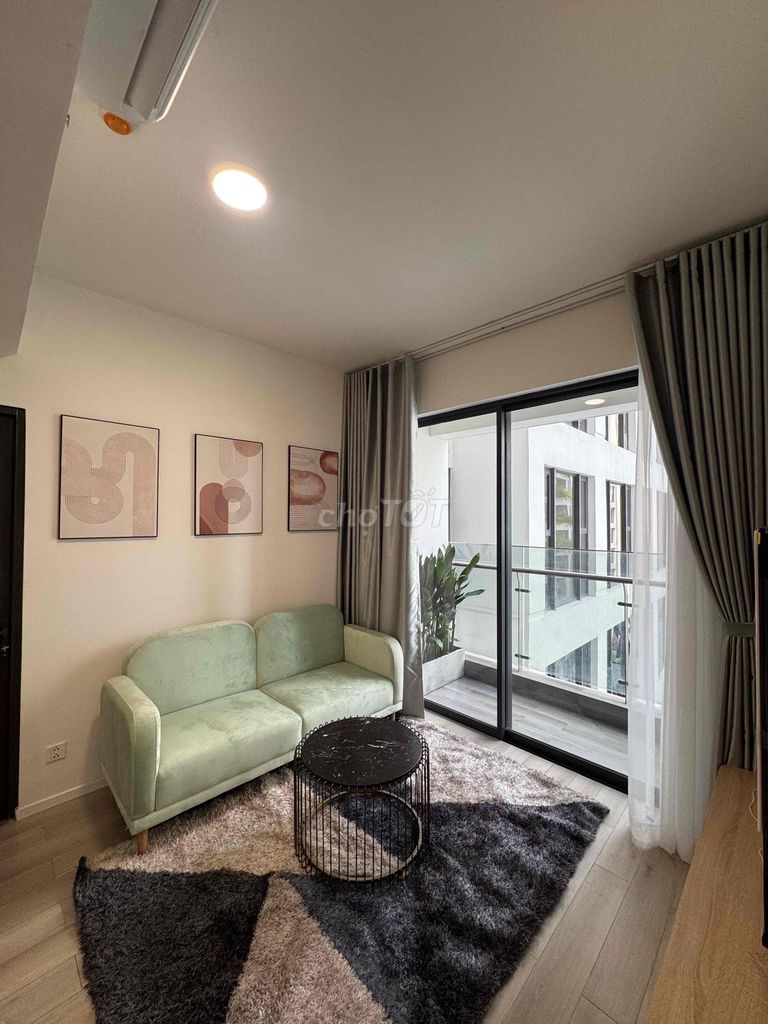 Rent a Lumiere Boulevard senior apartment