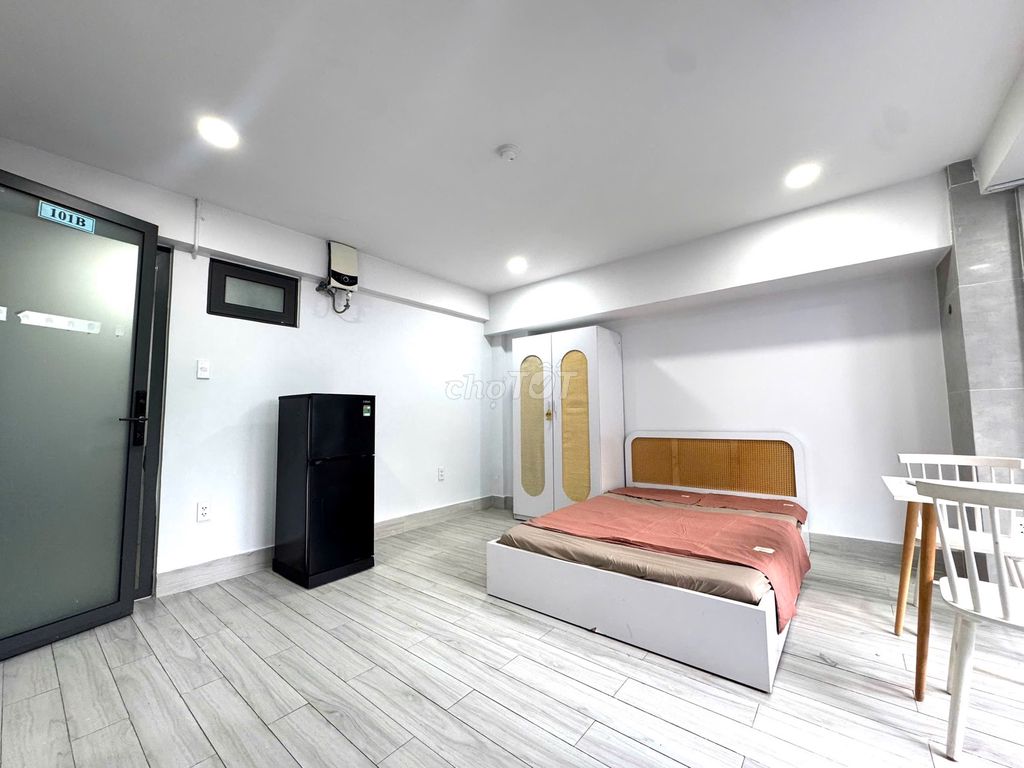 A kitchen room with a lotte Nguyễn Văn Lượng near the cityland, nice and clean.