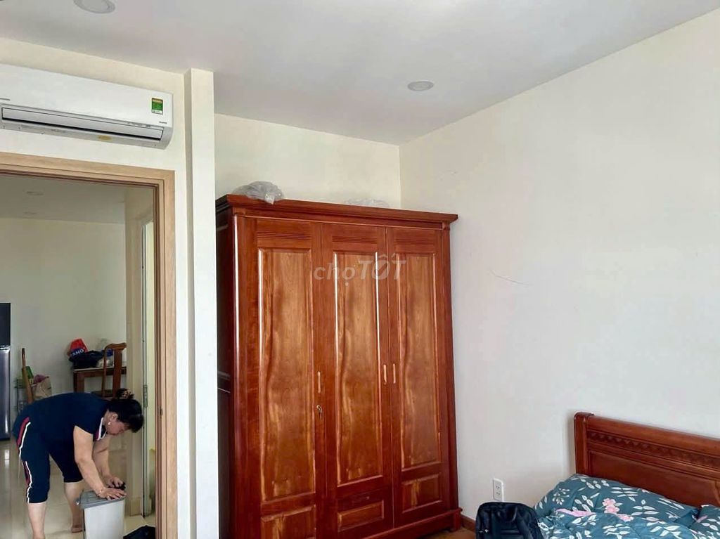 Need to rent out Topaz Home bedrooms, Full interior, 76 meters2, costing 1.7 million a month.