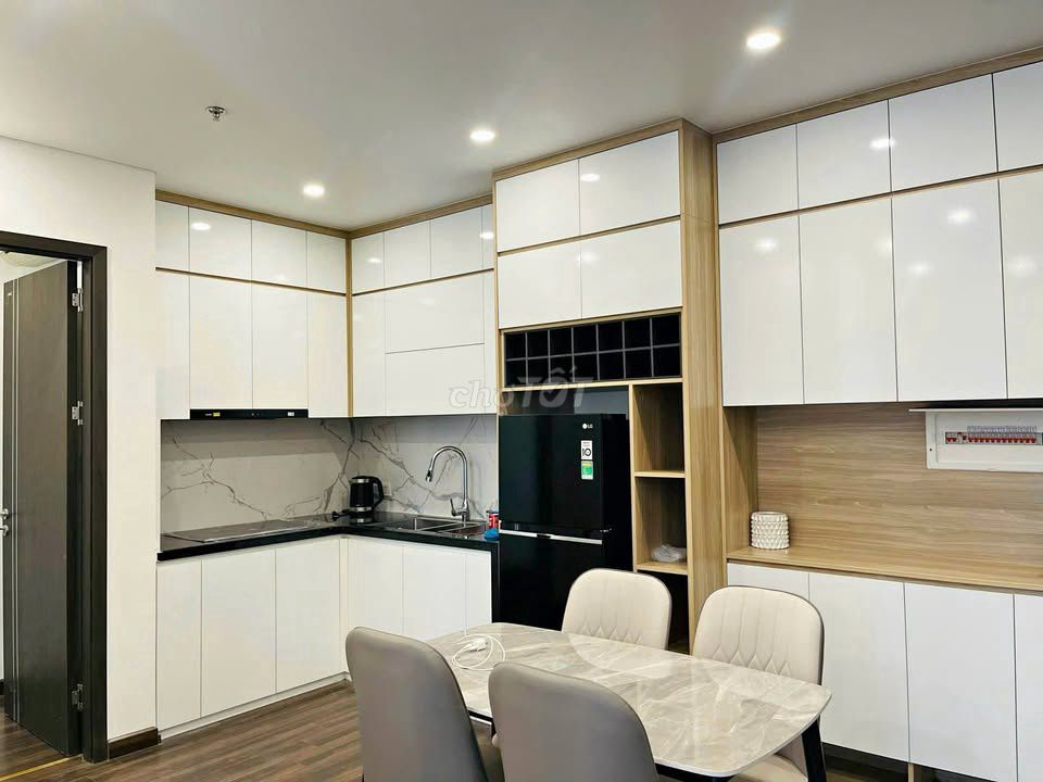 Rent C/c Oriental Plaza, 685 Âu Cơ - 2 bedrooms, Full interior renting 14 million a month