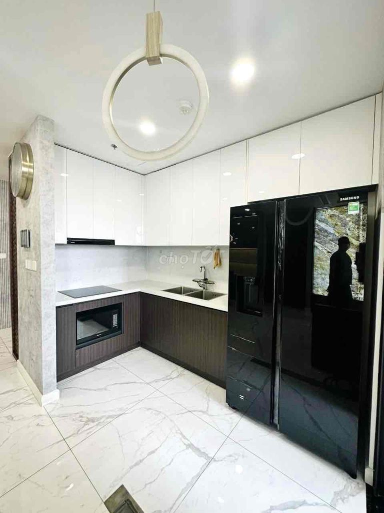 Rent Sunshine Sky City District 7 big corner 84 meters 2 bedroom 2 nice full interior toilet