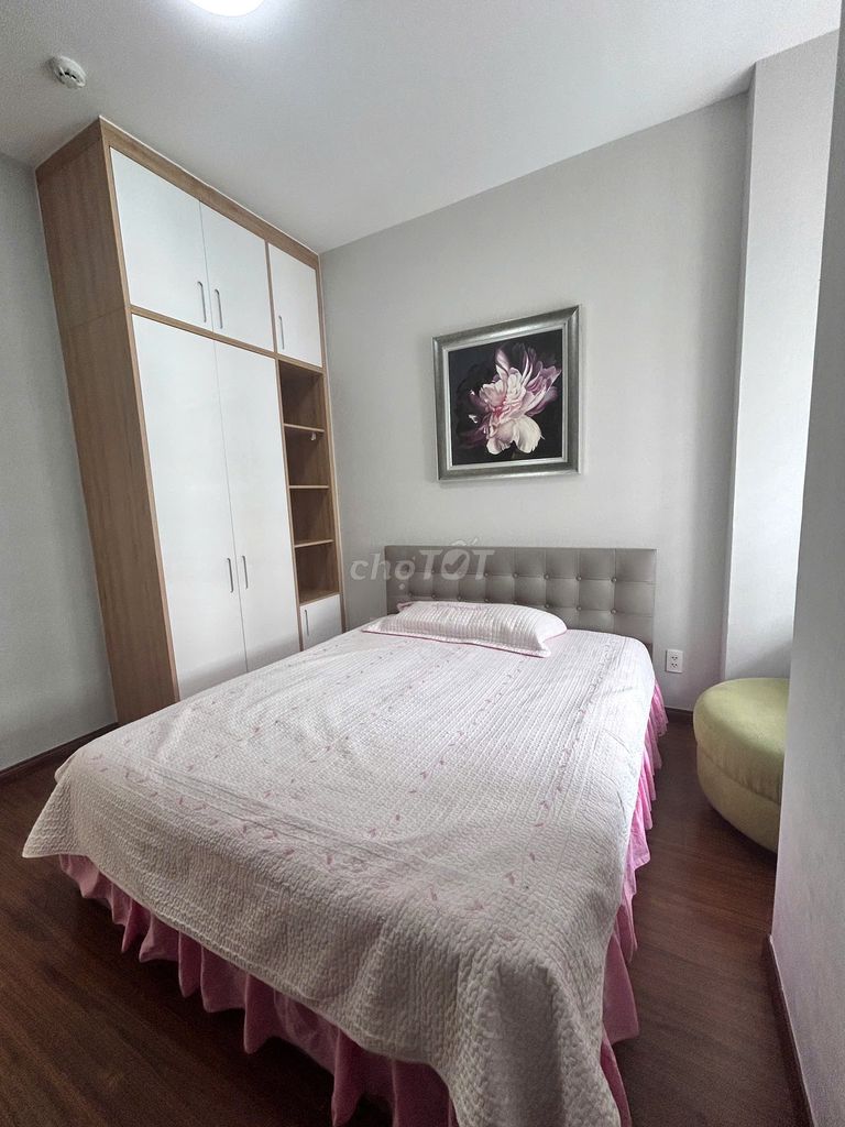 Rent apartment Florita District 7 3 bedroom 82 meters of beautiful furniture 18 million a month.