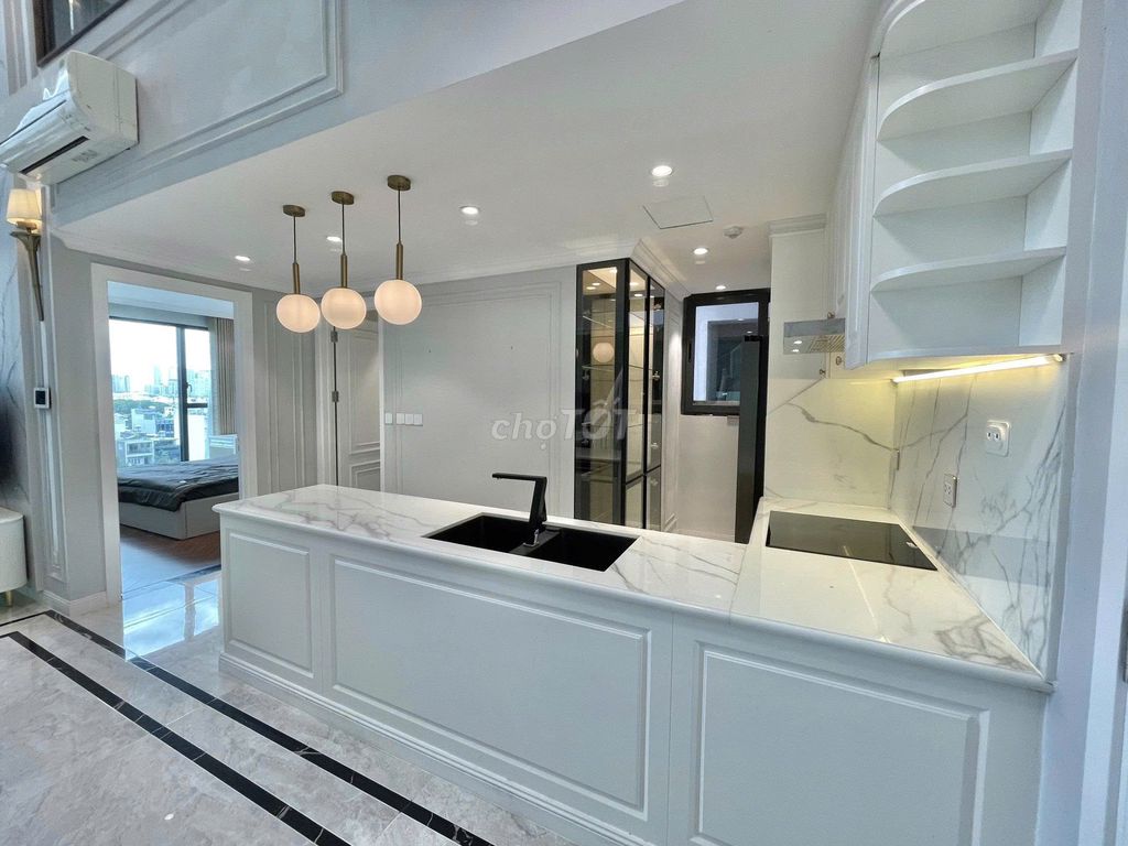 Rent two projects. 2000 apartments downtown in Ho Chi Minh City.