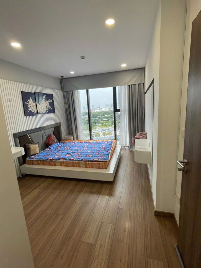 Rent the double blue rooms with the top full furniture - a wide 79 M2, nice front