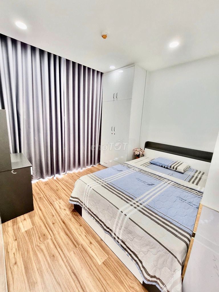 Rent the double blue rooms with the top full furniture - a wide 79 M2, nice front
