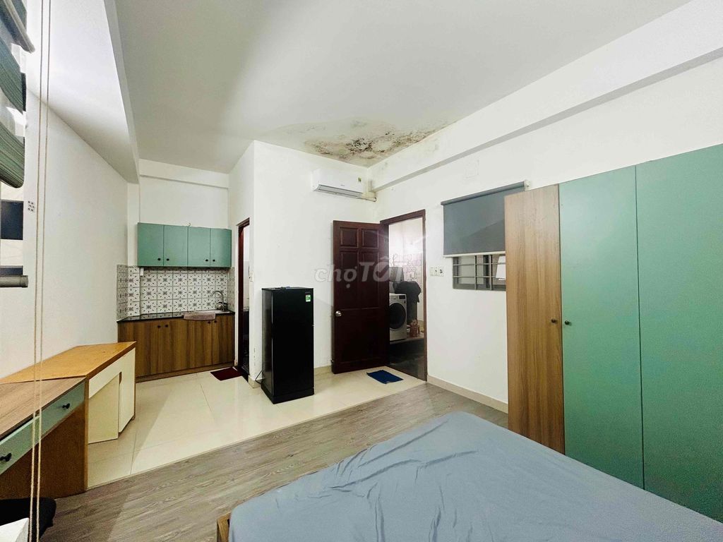 It's a real price! Studio of the Thin Window, Full interior - Right Metro Station, Landmark 81
