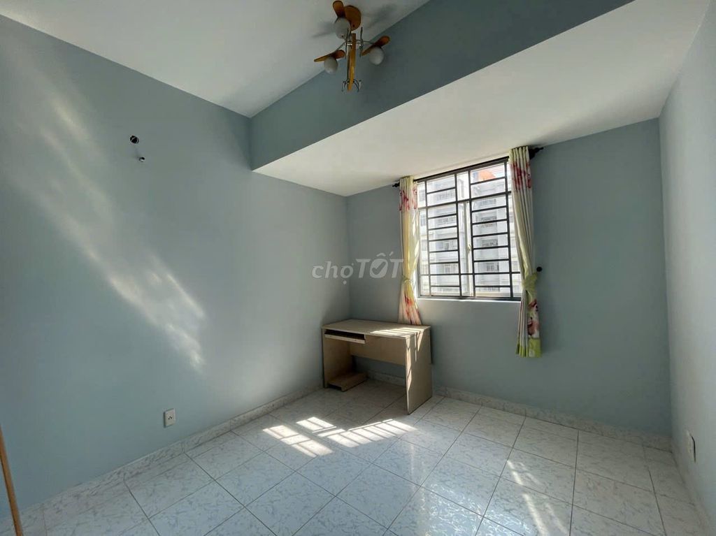 We need to rent Chung cư Lê Thành. A, 2 bedrooms, nice house, maybe right now.
