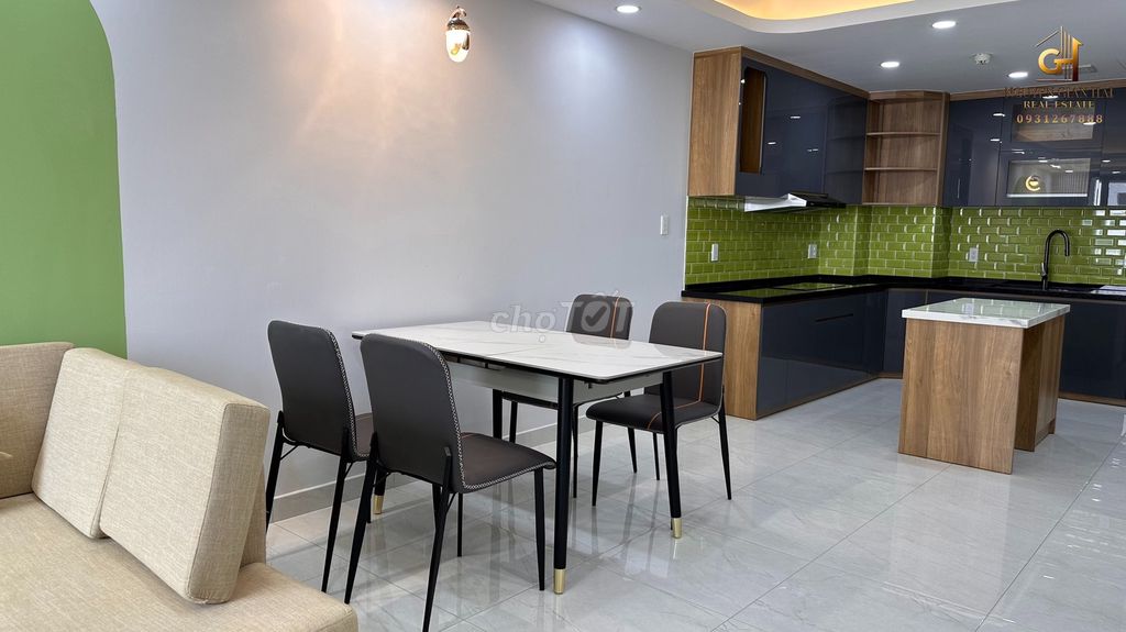 Saigon South Residences 14 million. 2 beautiful inner bedrooms.
