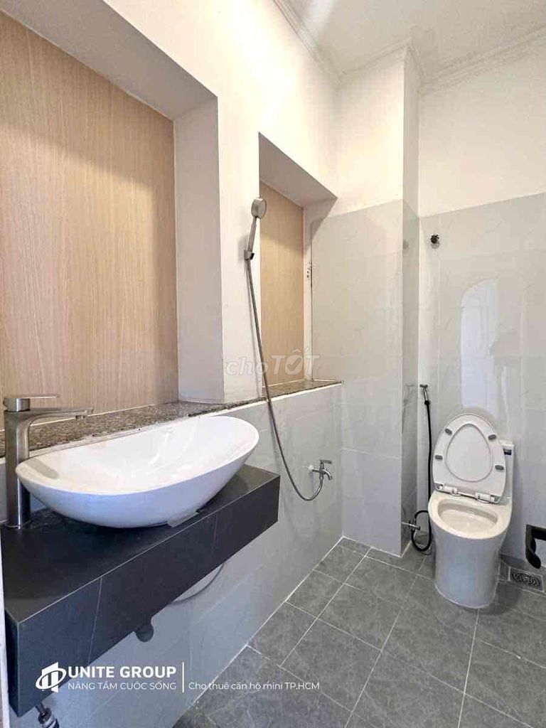 Rent the apartment. An elevator bedroom, Nguyễn Tất Thành. 4th.