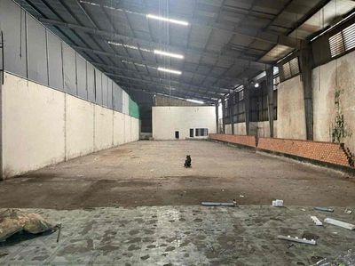 Rent the house, warehouse 1000 meters in one Trường Chinh, P.Z.qz1