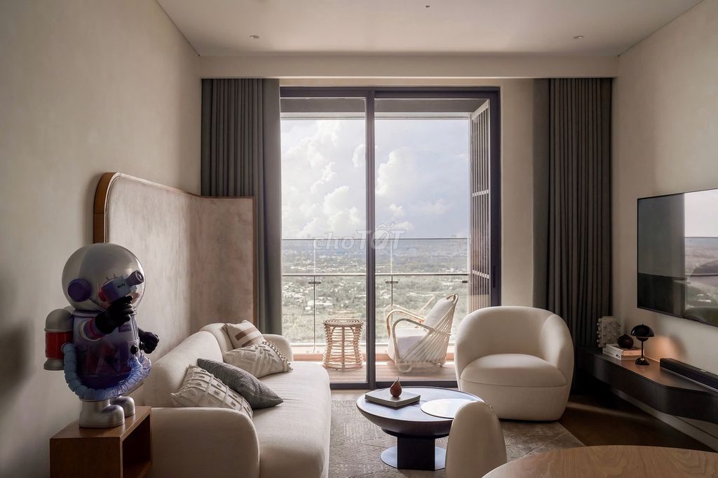 Two Lumière Riverside bedrooms-- View river, full interior-- 78 million.