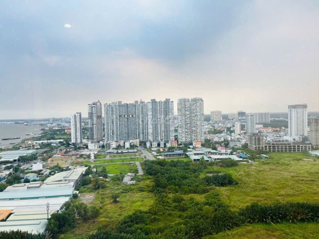 The District of 7 Riverside rents an empty bedroom for only 8.5 million.