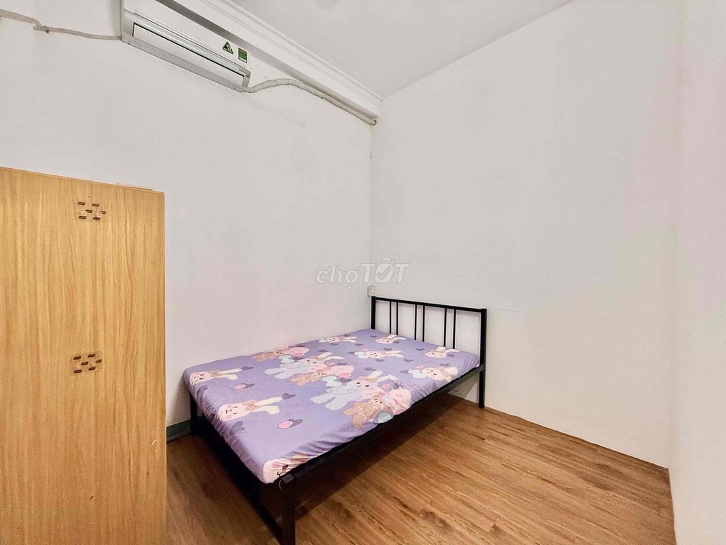 Two bedrooms full interior - large in 440 people