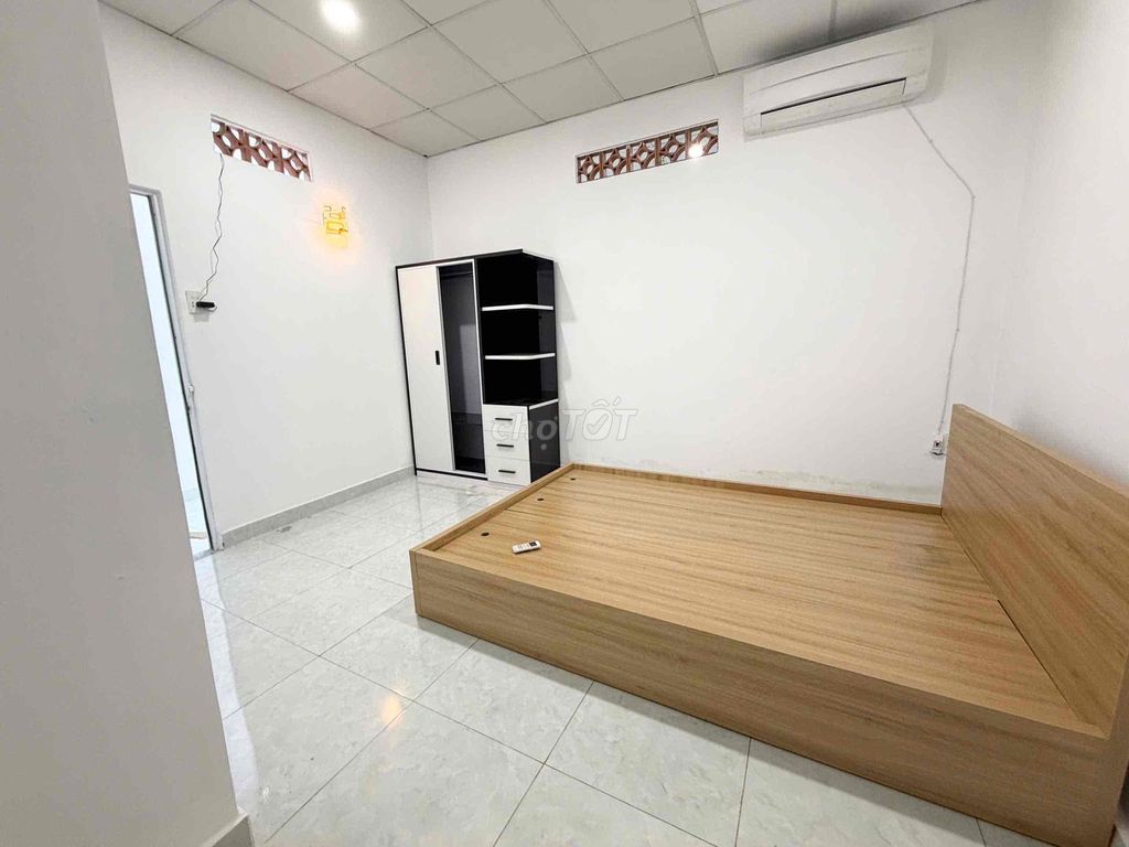 Three bedrooms. Two balconys. Full interior.