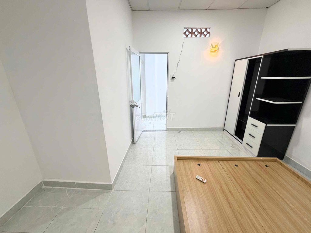 Three bedrooms. Two balconys. Full interior.