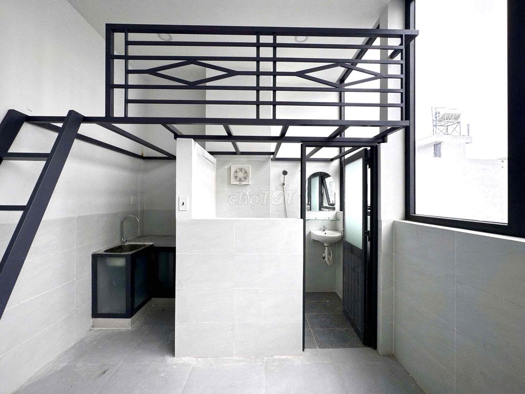 The new apartment is fully constructed near Âu Cơ University of Cedication.