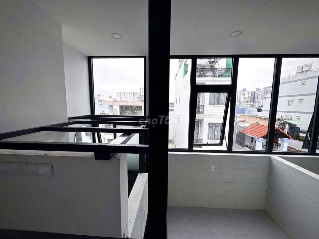 The new apartment is fully constructed near Âu Cơ University of Cedication.