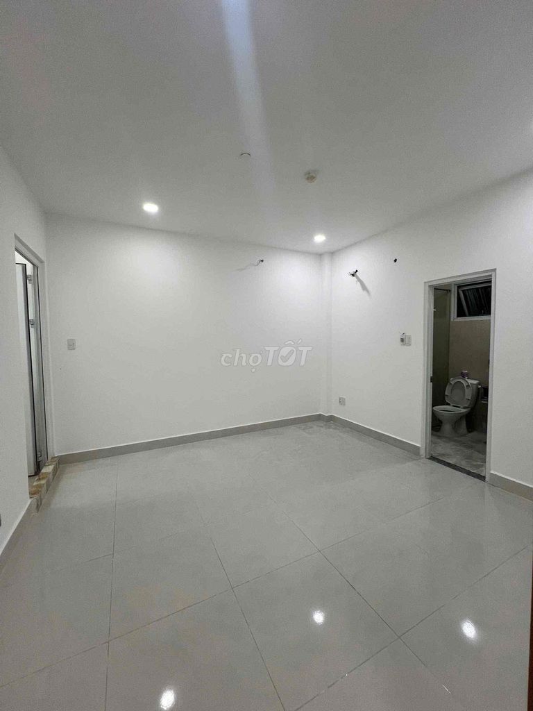 Rent Tara Residence 2 bedroom 2 free toilets with 10 million per month.