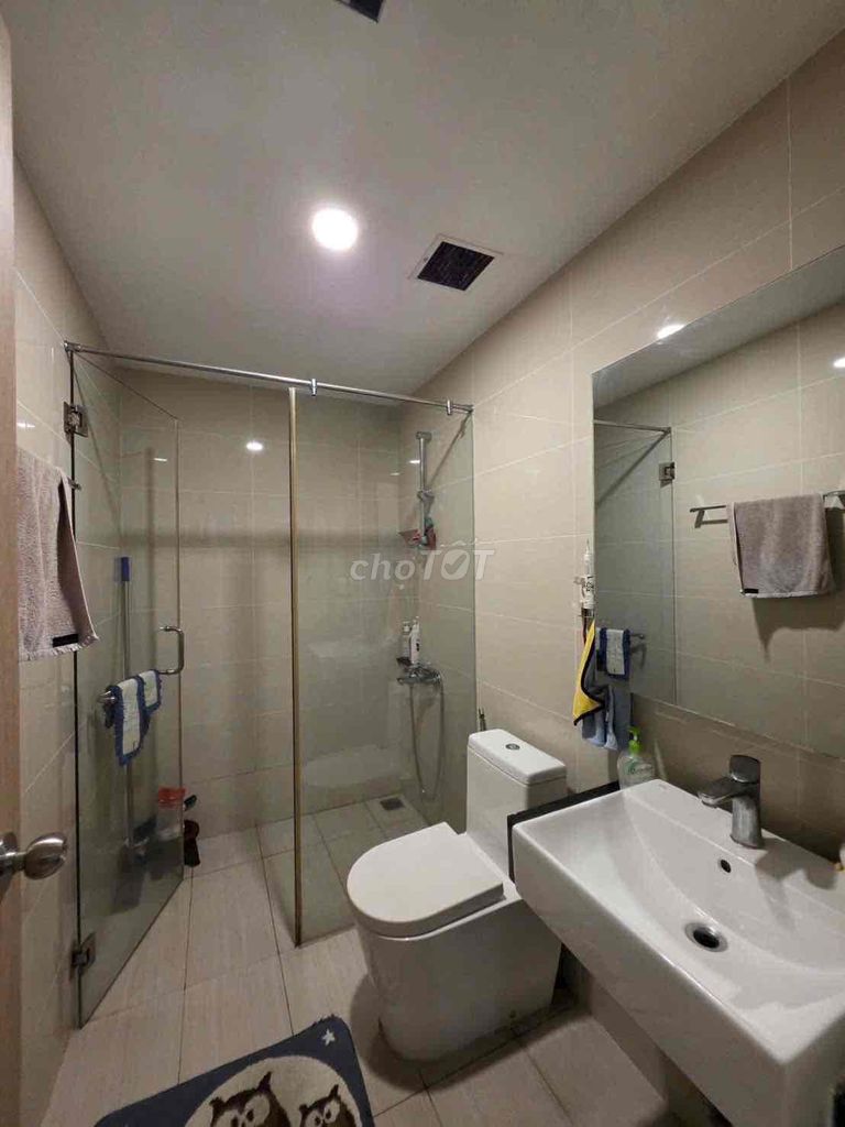Rent a Kingston Residence apartment in one bedroom. near sb tsn