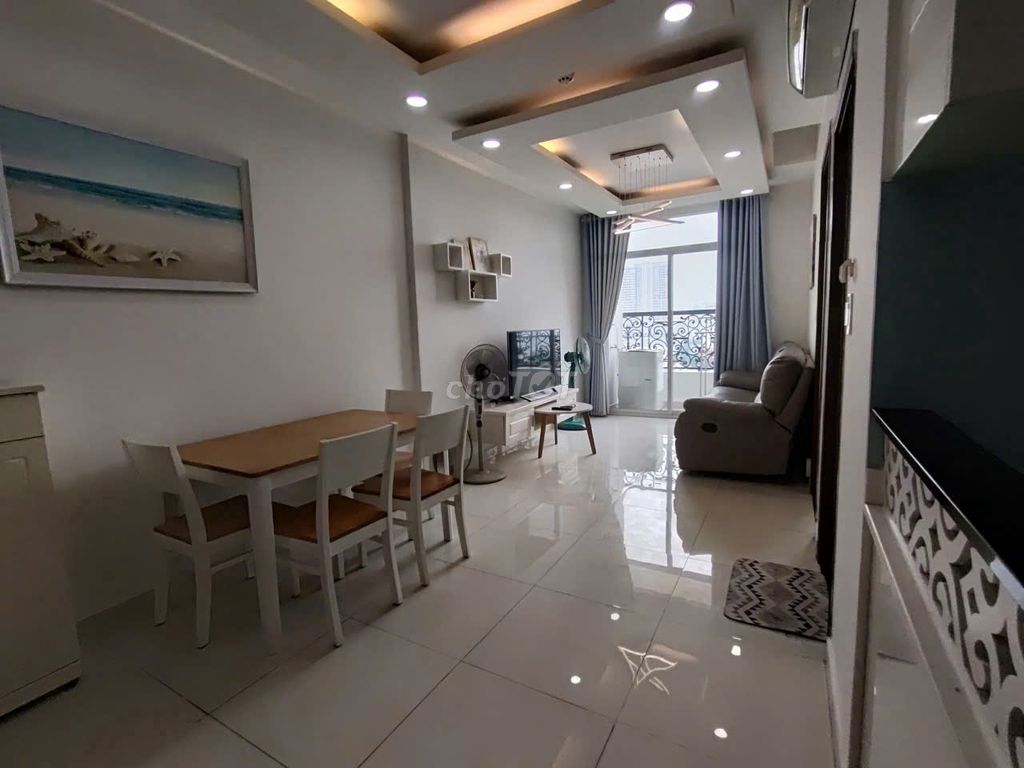 Rent Grand Riverside, Bến Vân Đồn District 4, price: Twelve million a month, one bedroom.