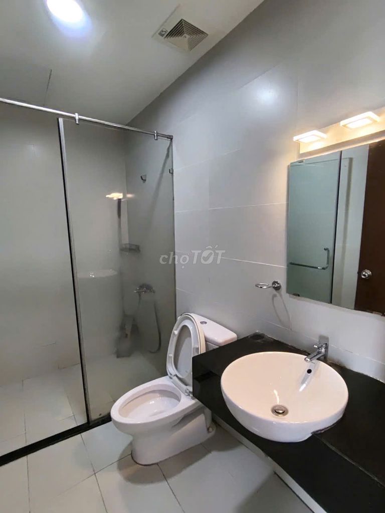 Rent Grand Riverside, Bến Vân Đồn District 4, price: Twelve million a month, one bedroom.