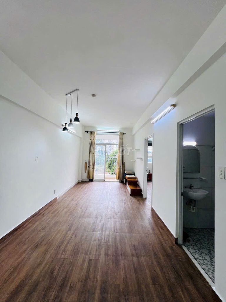 Seven, Trung Mỹ Tây, District 12: Full interior, two bedrooms, two toilets, 6.8 million.