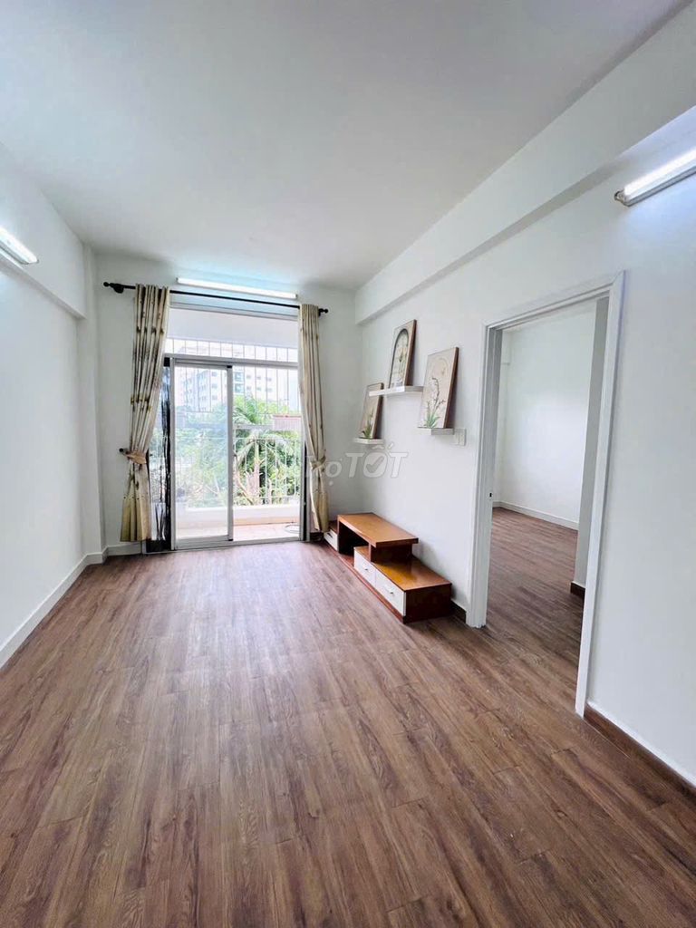 Seven, Trung Mỹ Tây, District 12: Full interior, two bedrooms, two toilets, 6.8 million.