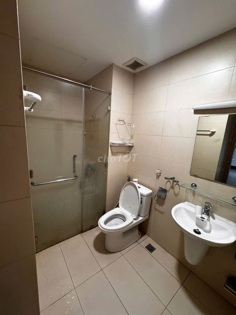 Seven, Trung Mỹ Tây, District 12: Full interior, two bedrooms, two toilets, 6.8 million.